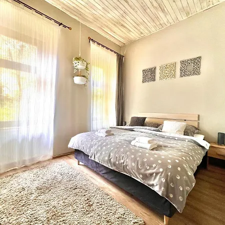 Apartament Kohaz Apartman